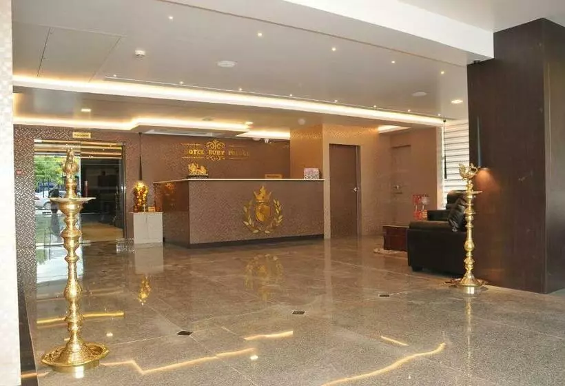 ホテル Ruby Palace Trichy
