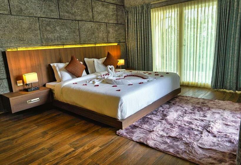 Jungle Bay Resorts & Spa