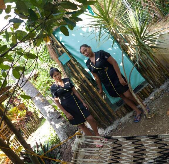 Resort Camotes Hidden Huts
