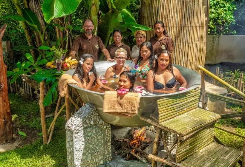 Lomakeskus Camotes Hidden Huts