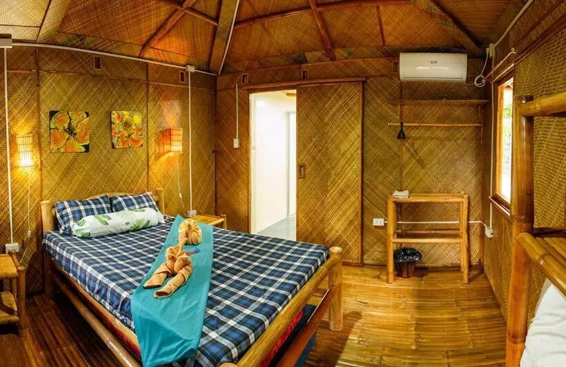 Lomakeskus Camotes Hidden Huts