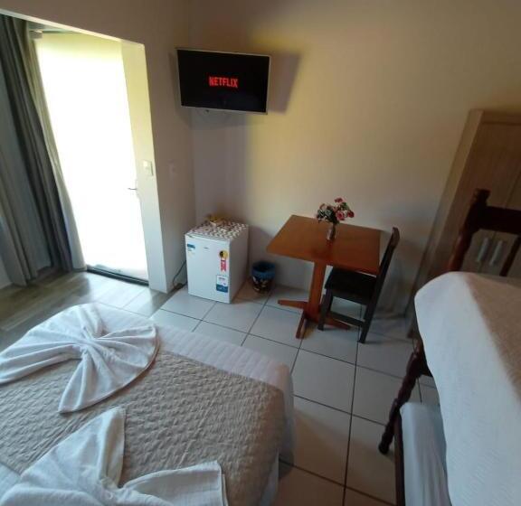 הוסטל Pousada Vô Lica Com Piscina