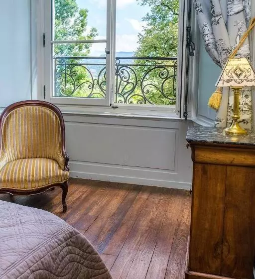 Bed and Breakfast Chateau De Maillat