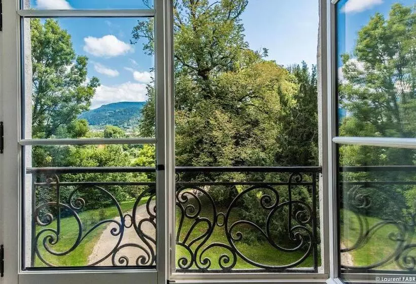 Bed and Breakfast Chateau De Maillat