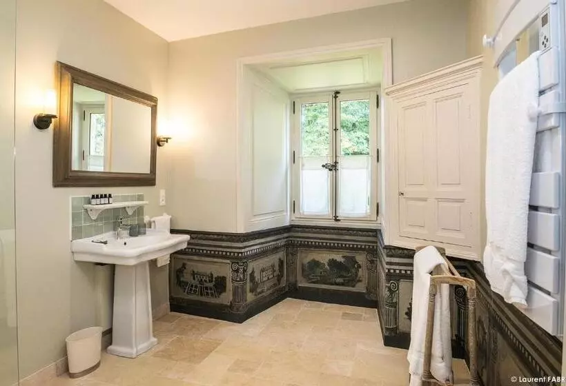 Bed and Breakfast Chateau De Maillat