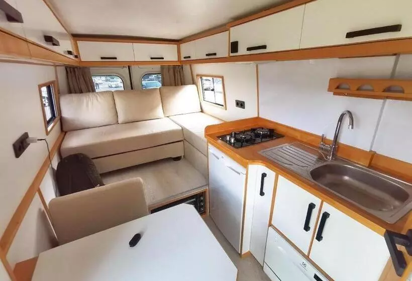 Jewelberry Glamping Hotel Tbilisi