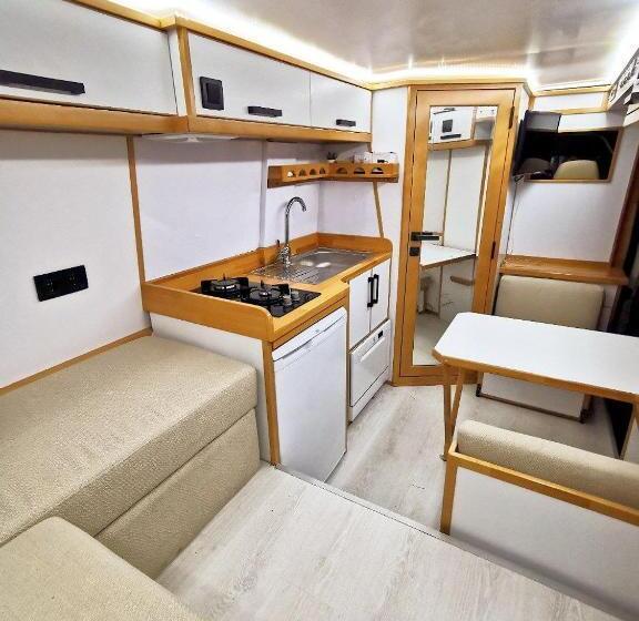 Jewelberry Glamping Hotel Tbilisi