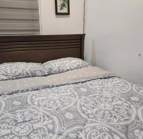 ペンション Ilia S Cozy Abode Near Enchanted Kingdom & Nuvali