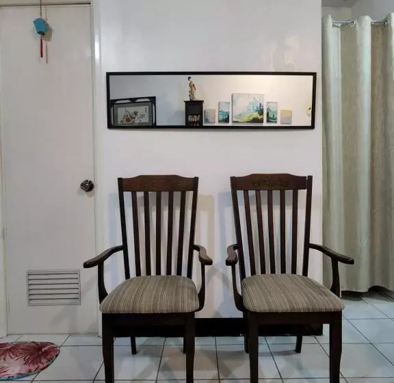 ペンション Ilia S Cozy Abode Near Enchanted Kingdom & Nuvali