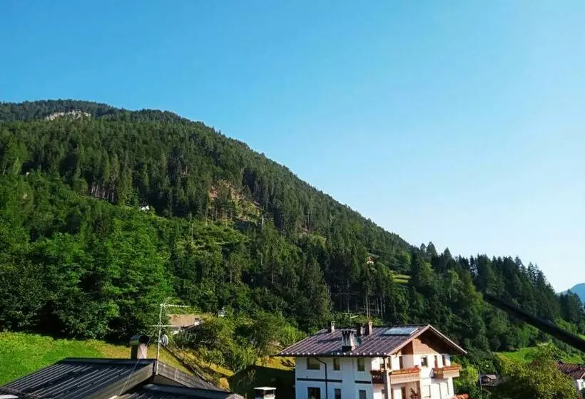 ペンション La Mansarda