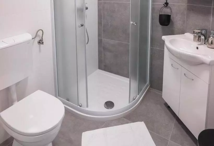 پانسیون Villa Xaxat