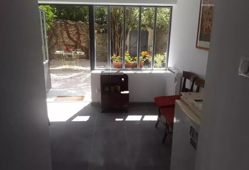 ベッドアンドブレックファースト Chambres D Hôtes Lovely Planette