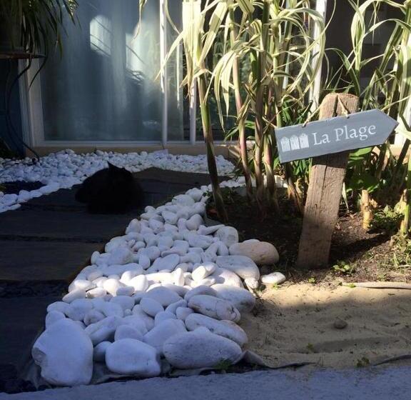 تختخواب و صبحانه La Maison De Lilly