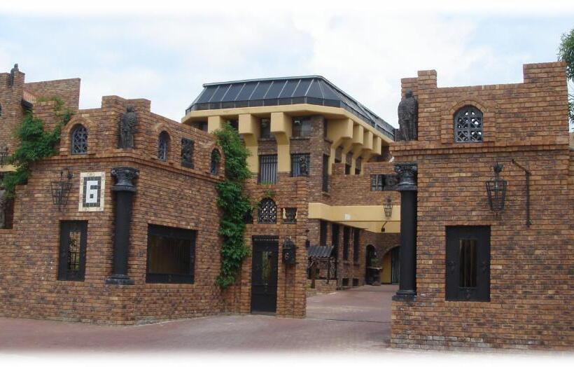 ホテル Emalahleni Castle