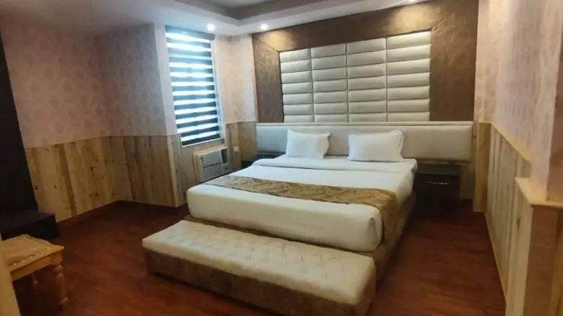 ホテル Shahanshahi Adventure Park & Wellness Resort 12 Km Away From Mussoorie