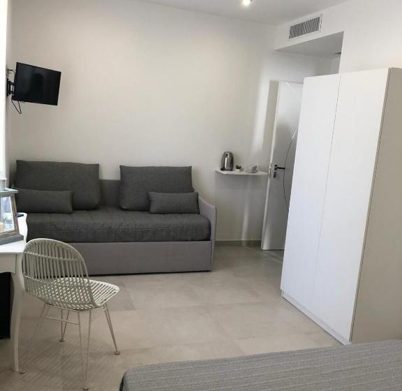 פנסיון Accanto A Te Charme Rooms