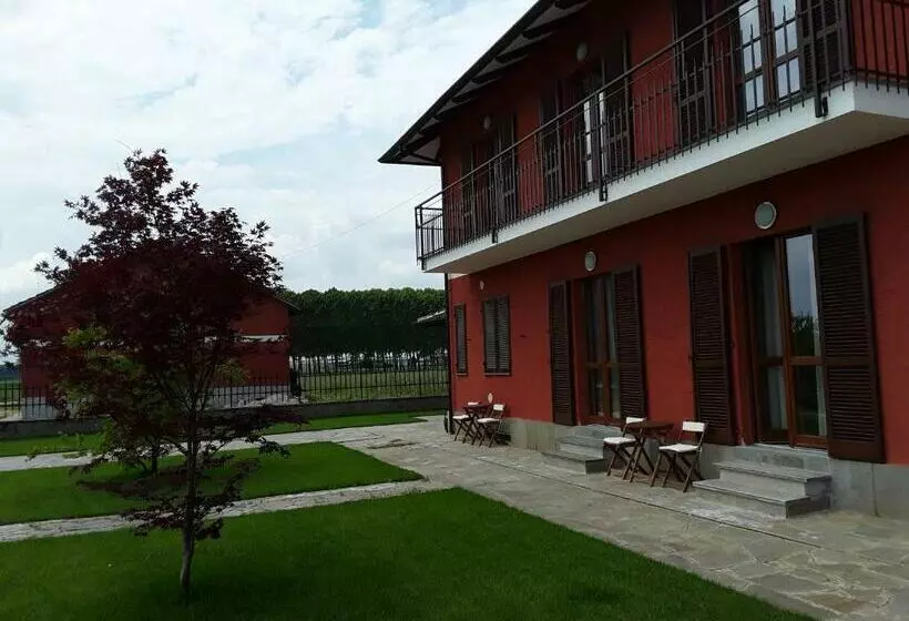 ペンション Tra Menta E Meliga