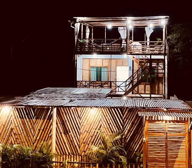 هاستل Qeru House