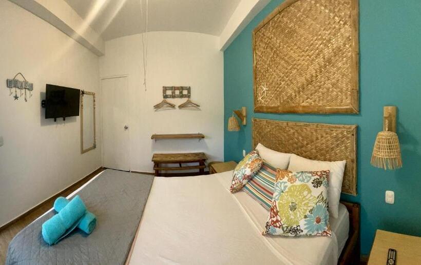 هاستل Qeru House