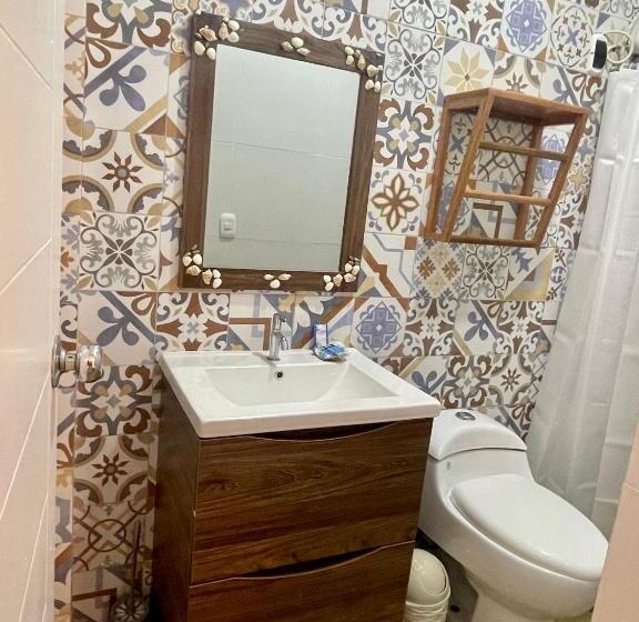 هاستل Qeru House