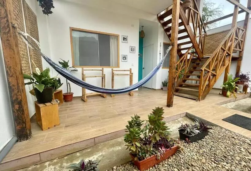 هاستل Qeru House
