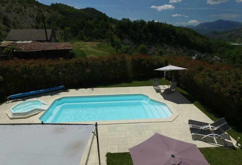 مبيت وإفطار Chambres D Hôtes La Dorgisane