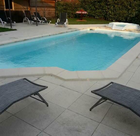 مبيت وإفطار Chambres D Hôtes La Dorgisane