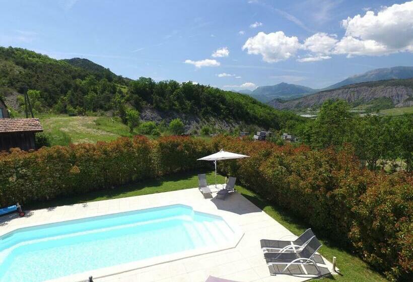 مبيت وإفطار Chambres D Hôtes La Dorgisane