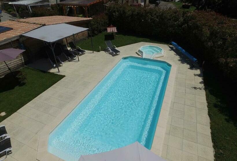 مبيت وإفطار Chambres D Hôtes La Dorgisane