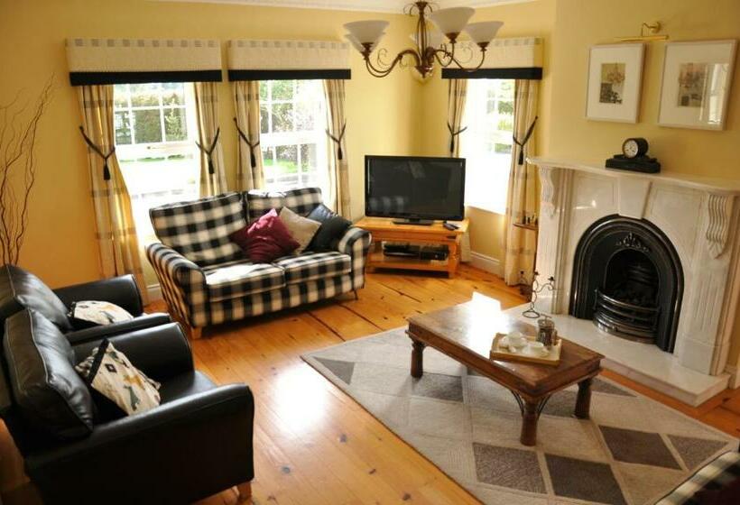 مبيت وإفطار Cherryville House