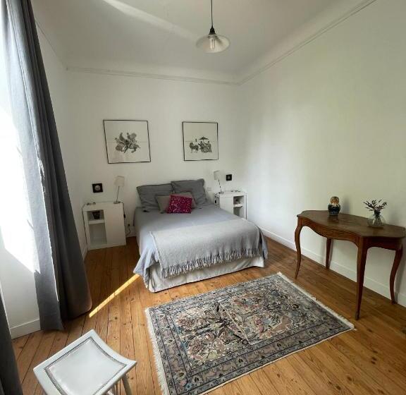 تختخواب و صبحانه Ferme De Maillezais