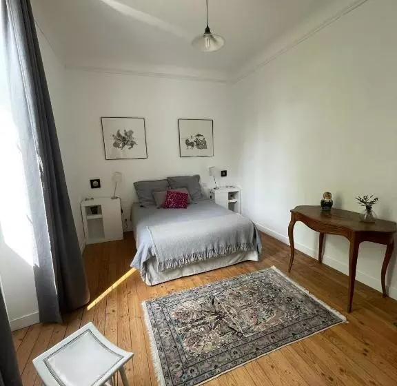 Aamiaismajoitus (B&B) Ferme De Maillezais