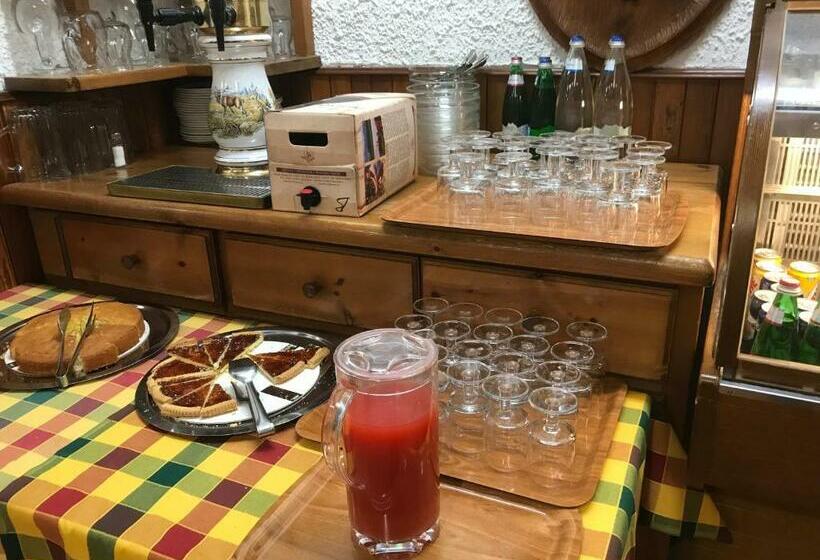 בית מלון כפרי Albergo Pineta