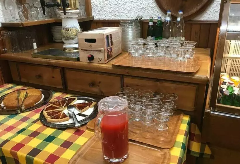 ホテル Albergo Pineta