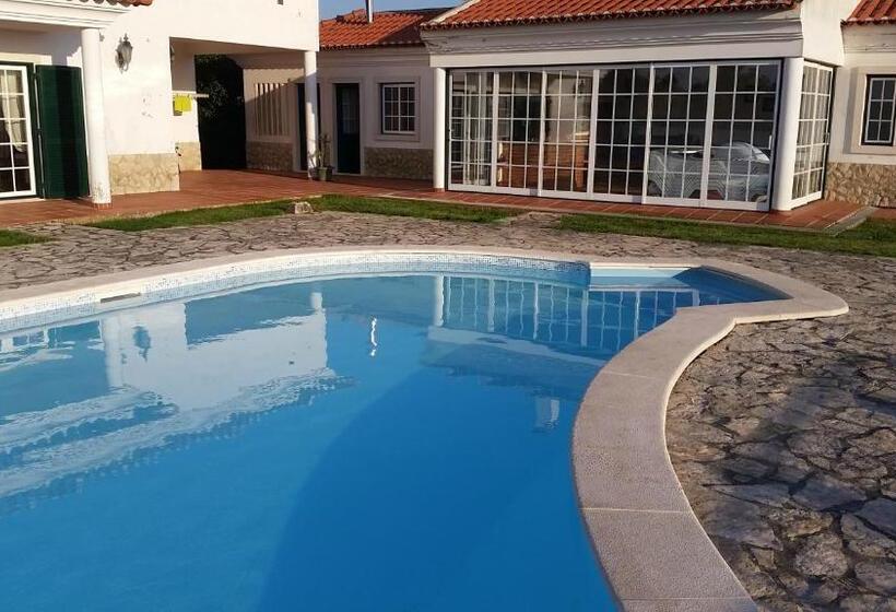 Отель Casa Do Cabeço