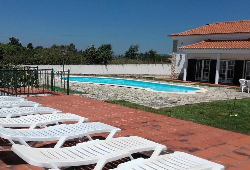 Отель Casa Do Cabeço