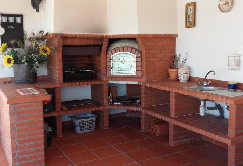 Отель Casa Do Cabeço