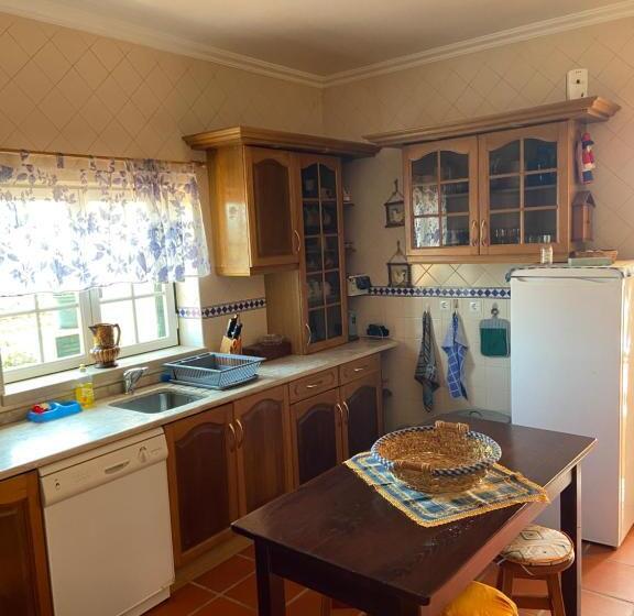 Отель Casa Do Cabeço