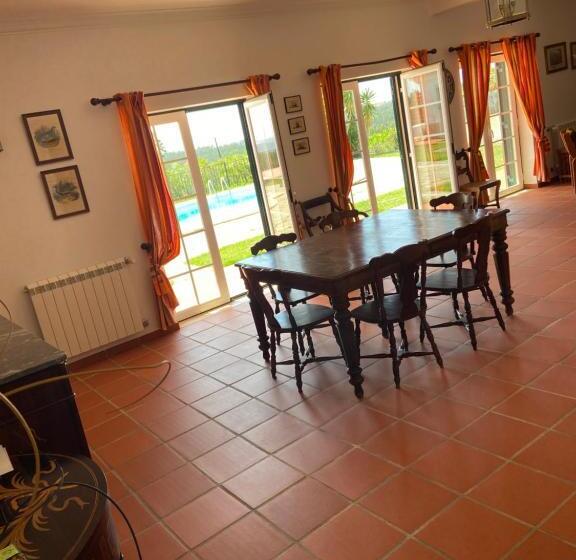 Отель Casa Do Cabeço