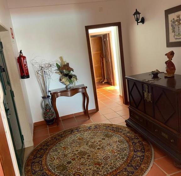 Отель Casa Do Cabeço