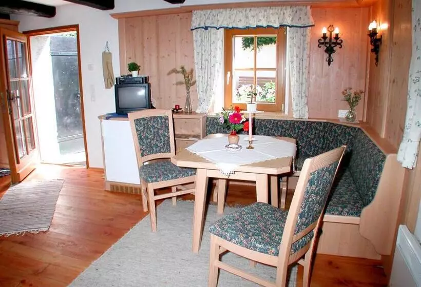 Hotelli Das Kleine Berg