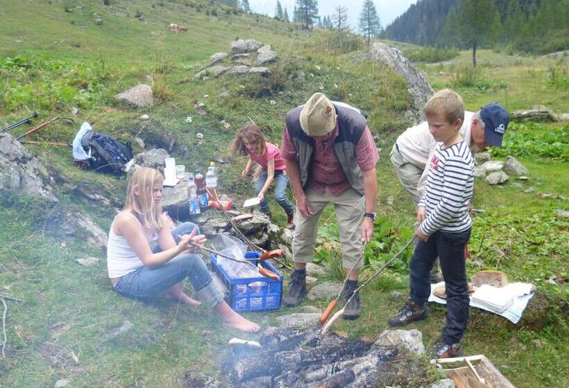 Отель Das Kleine Berg