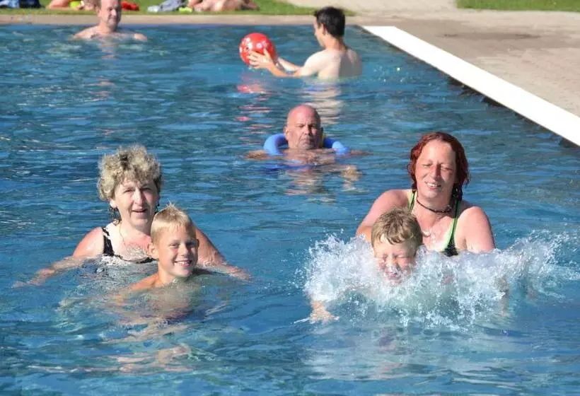 Hotelli Das Kleine Berg