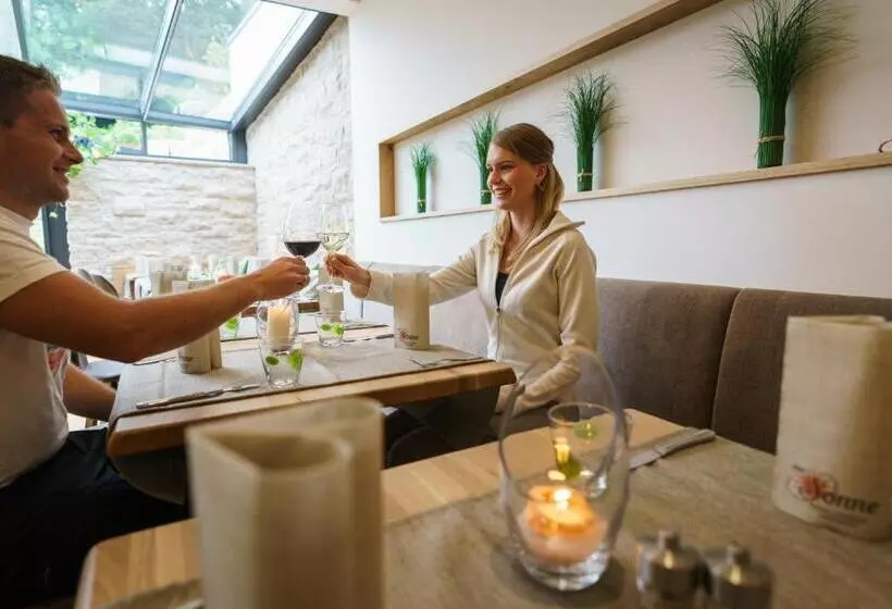 Hotelli Gasthof Zur Sonne