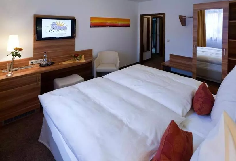 Hotelli Gasthof Zur Sonne