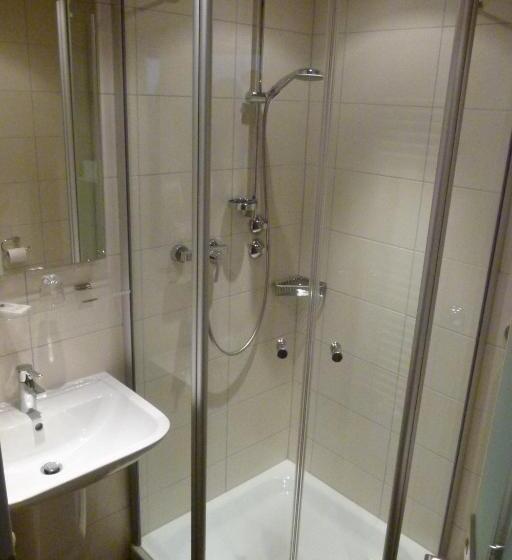 Hotelli Gasthof Zur Sonne