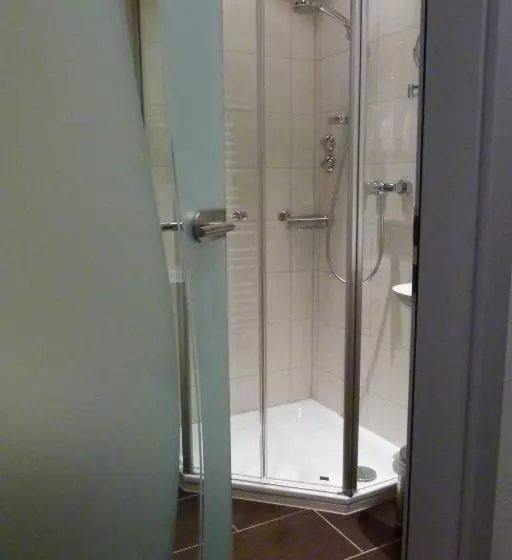 Hotelli Gasthof Zur Sonne