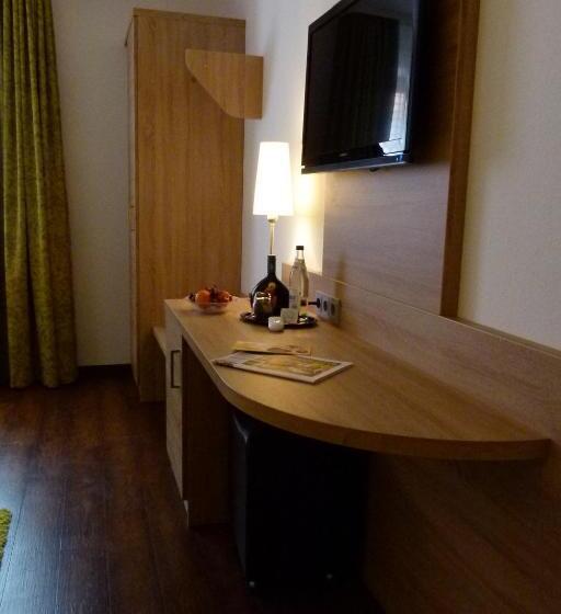 Hotelli Gasthof Zur Sonne