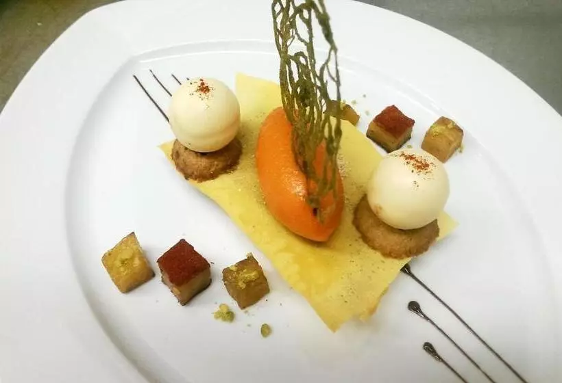 Hotelli Gasthof Zur Sonne