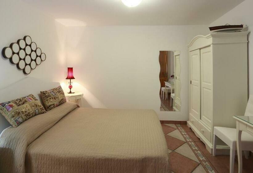 펜션 Camera Elena In Palazzo Stapane